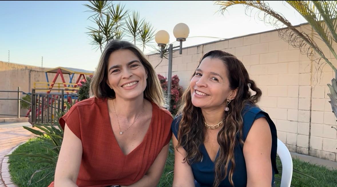 Dra. Ana Claudia Souza Rodrigues e Ma. Francielli Gelatti B. Carvalho - Especialistas da Osmose Cursos e Consultoria